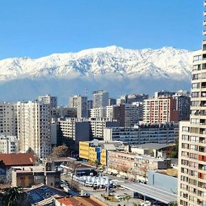 Apartamento Metro Santa Lucia, Santiago Centro
